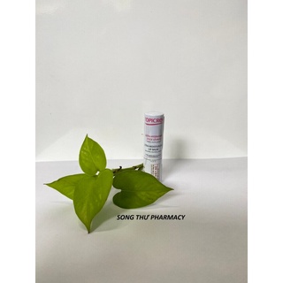 Topicrem ultra-moisturizing lip balm – son dưỡng ẩm và nuôi dưỡng dành cho môi khô, nứt nẻ
