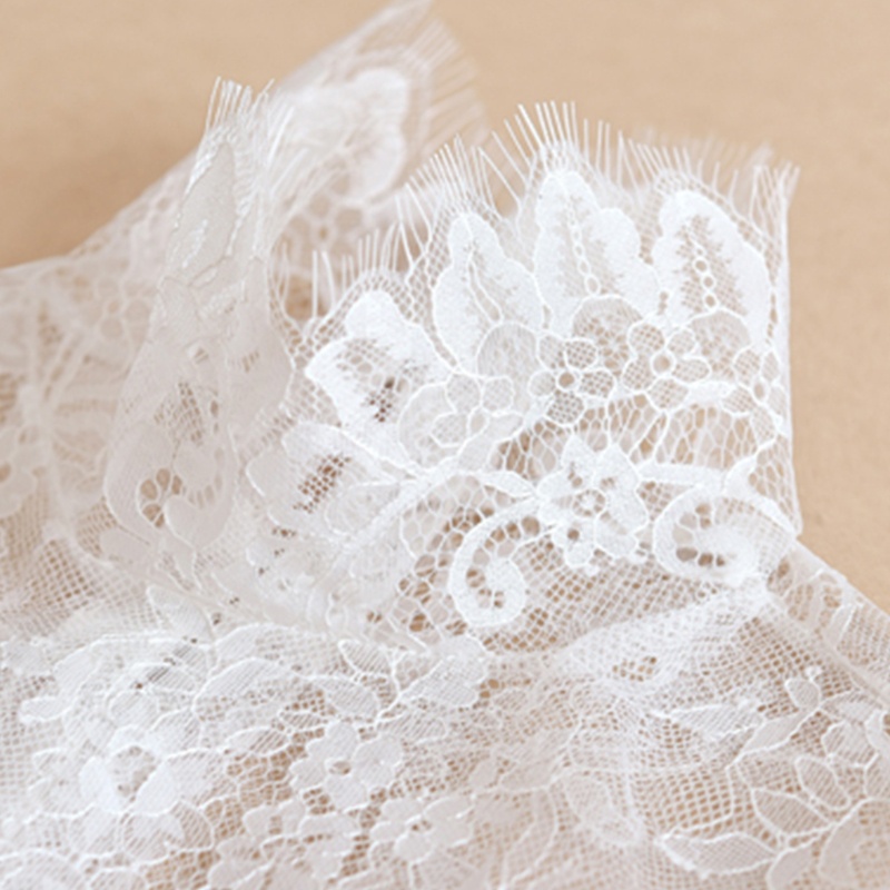 Áo croptop cổ lọ không tay phối ren hoa gợi cảm dành cho nữ
 | BigBuy360 - bigbuy360.vn