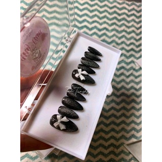 Móng giả thiết kế Nailbox bộ 10 móng tặng kèm keo dũa ảnh thật shop tự chụp.