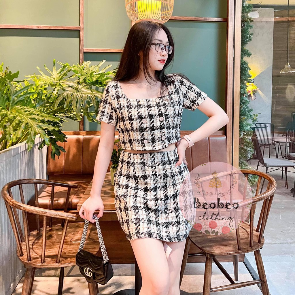 Set áo croptop cổ vuông kèm chân váy A caro ulzzang