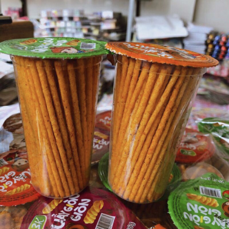 10 ống snack quẩy giòn giòn
