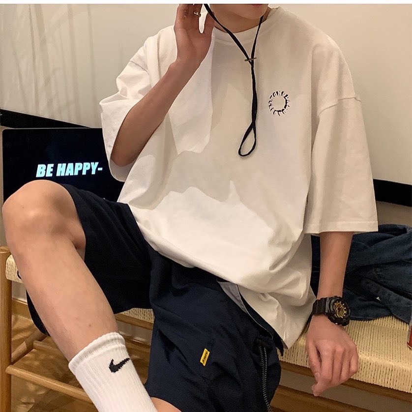 Áo thun cổ tròn tay lỡ unisex HOMIES in hình DARO