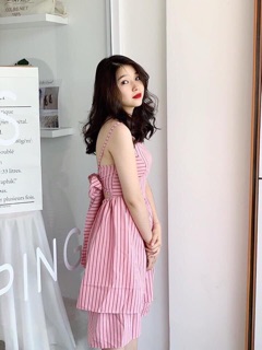 Đầm 2 dây xoè