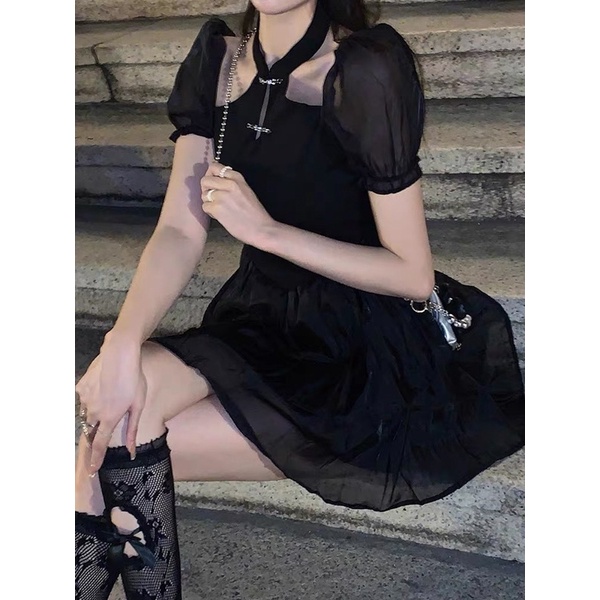 Đầm Sườn Xám Cách Tân Khoét Vai Xinh Xắn