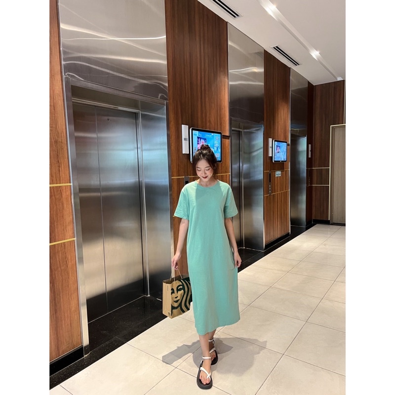 Đầm thun - 1402 - trơn - xẻ giữa sau