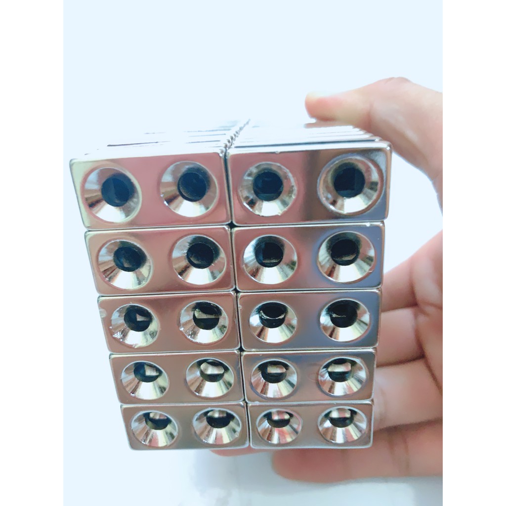 Nam châm chữ nhật 30x15x5 2 lỗ vát (bắt ốc vít)
