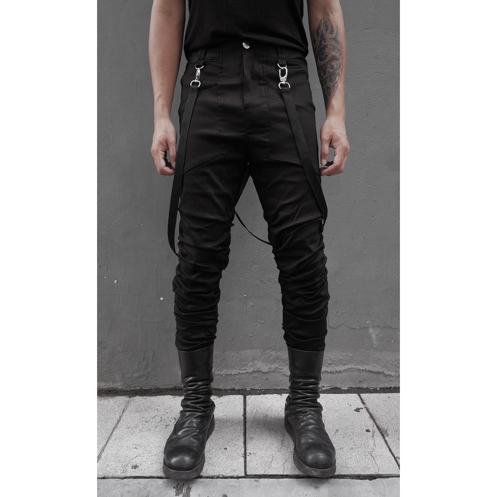 Quần jean nam đen dây đai RICH Blvck Pukaring Pant - QD083A