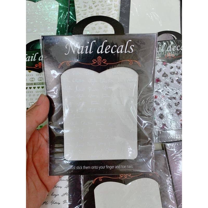 dán-trang-trí-móng-tay-chân-các-mẫu-chữ