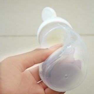 bình thìa tập ăn dặm Gummi 125ml