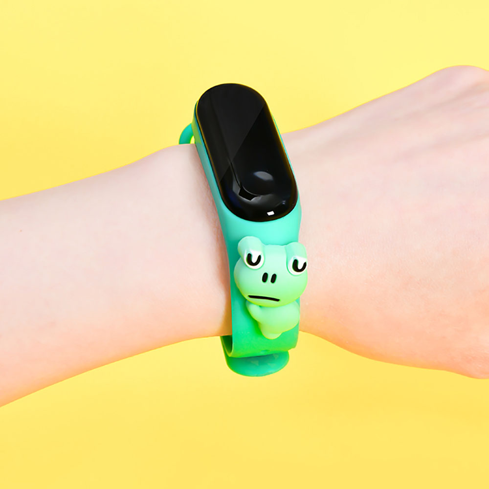 Đồng hồ điện tử đèn LED đeo tay họa tiết pikachu cho trẻ em