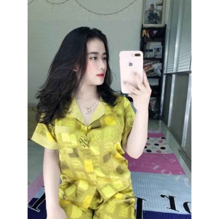 Bộ lụa satin tay ngắn quần dài hoạ tiết ô
