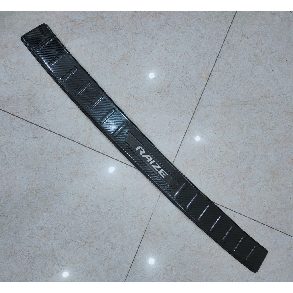 Chống trầy cốp trong, ngoài xe Toyota Raize 2021+ vân carbon cao cấp