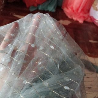 Vải voan lưới may váy