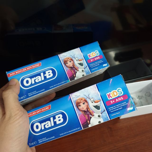 Kem đánh răng Oral B trẻ em xách tay Pháp