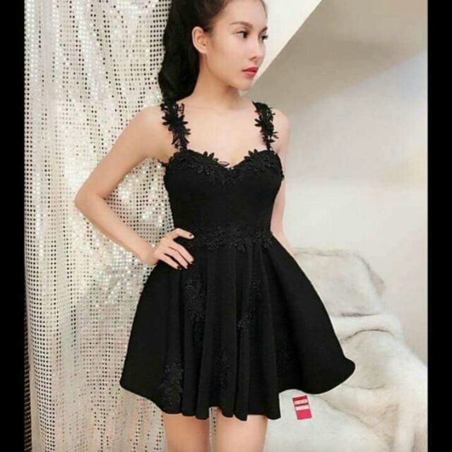 Đầm cúp xòe kết ren đỗ lưng chuỗi