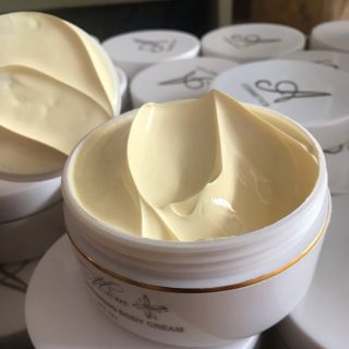 Kem dưỡng trắng da body mềm chữ A