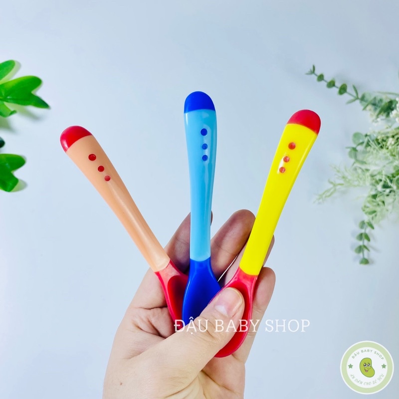 Thìa ăn dặm báo nóng thông minh cho bé