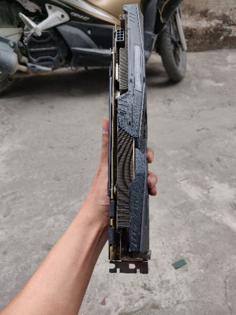 Card màn hình Asus ROG Strix GTX 1070 LED RGB 3 Fan Aura Sync Có Backplate