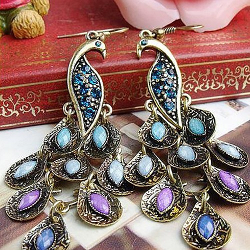 Hoa tai mặt hình chim công phong cách Bohomian