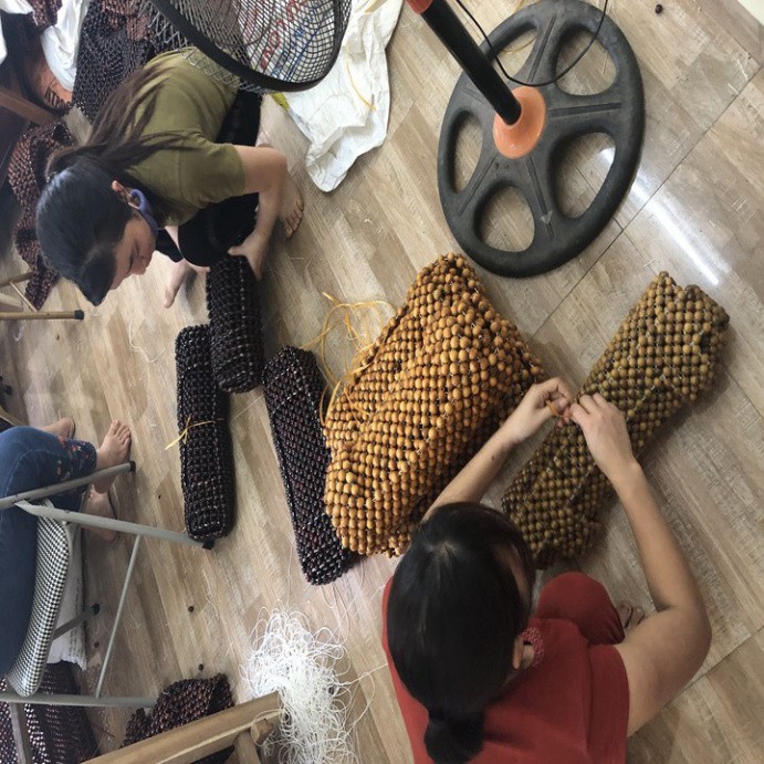 Sản Phẩm Bộ hạt tựa lưng ghế ô tô massage gỗ Trắc 100 phần trăm tự nhiên cao cấp GT-M .