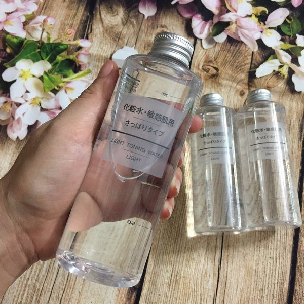 Nước Hoa Hồng Dành Cho Da Dầu Muji Light Toning Water Light 200ml