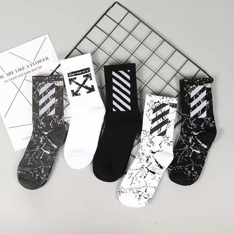 [TonaShoe] Tất Cổ Cao Họa Tiết Sọc Và Thăng Đen Trắng