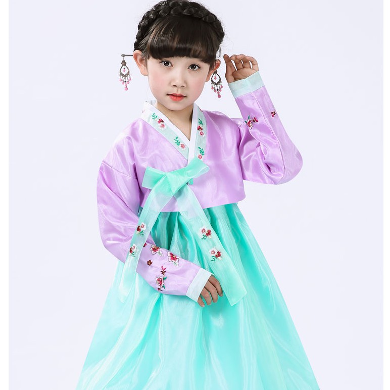 S10. Hanbok thêu hoa cho bé gái-có link cho người lớn. Hàng đặt trước 8 ngày. S10