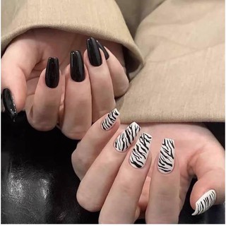 NAIL BOX MỖI BÀN MỘT MẪU ĐỘC LẠ