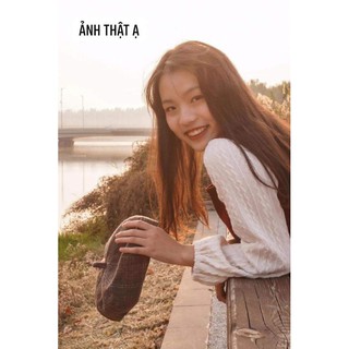 Váy đỏ phối len
