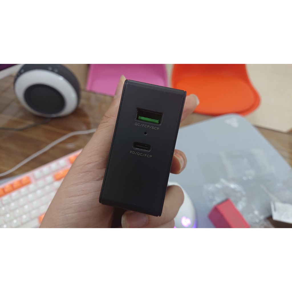 Củ sạc nhanh Rock Sugar Rockspace 2 30W Sạc nhanh cho Iphone, Ipad, Macbook, Samsung, Xiaomi, Huawei và các máy Android