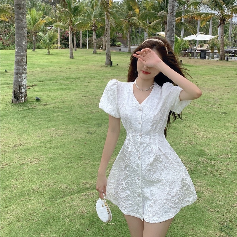 HÀNG CHUẨN ÔM EO🖤Đầm ngắn ulzzang Hàn Quốc tay phồng dáng xoè đính cúc ngọc/Váy tiểu thư tay phồng chun khoét eo gấm nổi
