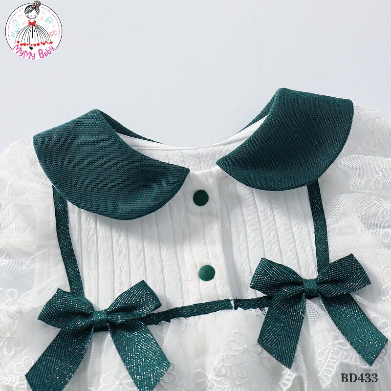 Body trắng nơ xanh lá