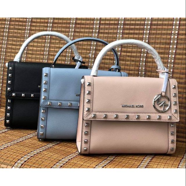 Túi MK Dillon size 24 chính hãng.