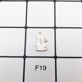 Charm kim loại cà rốt và thỏ