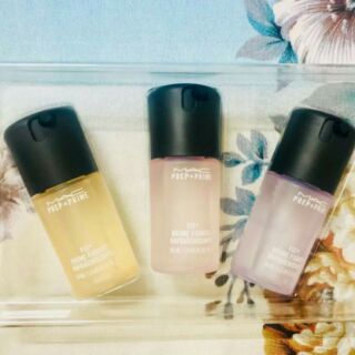 Xịt khoáng mini của Mac