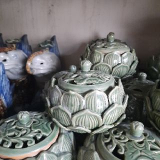lư sen men rạn dùng để đốt trầm