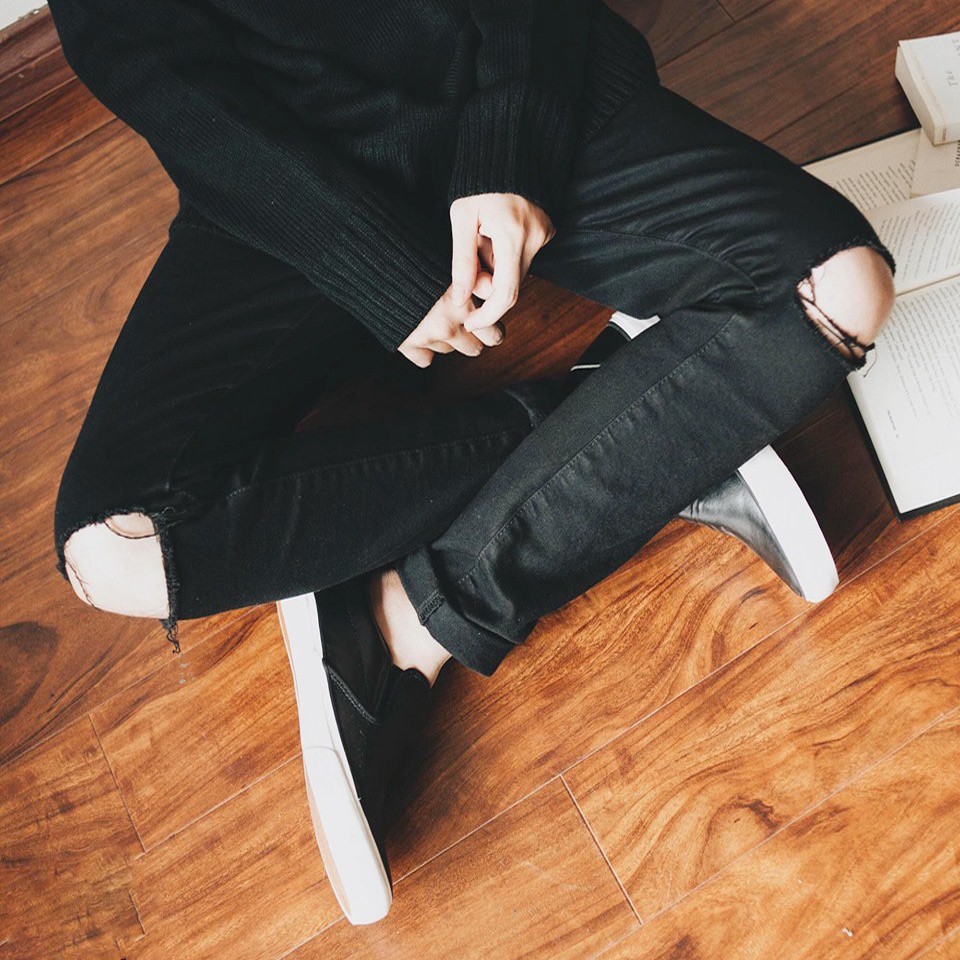 Quần jean nam chất bò rách gối cao cấp thời trang màu đen,trắng mãu mơi AHFASHION | BigBuy360 - bigbuy360.vn