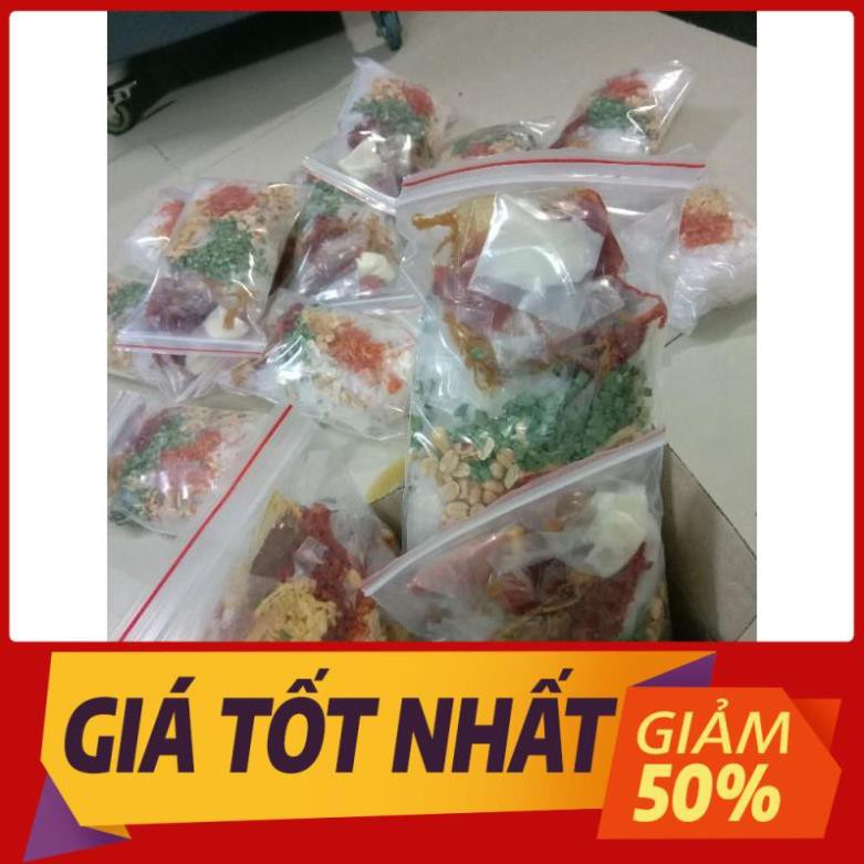 (shop uy tin) một bịch bánh tráng trộn ngon từ nước sốt (chat luong)