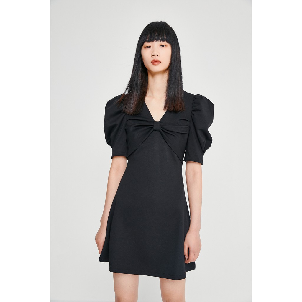M724 Váy xuất dư của URBAN REVIVO kèm ơ cổ vuông