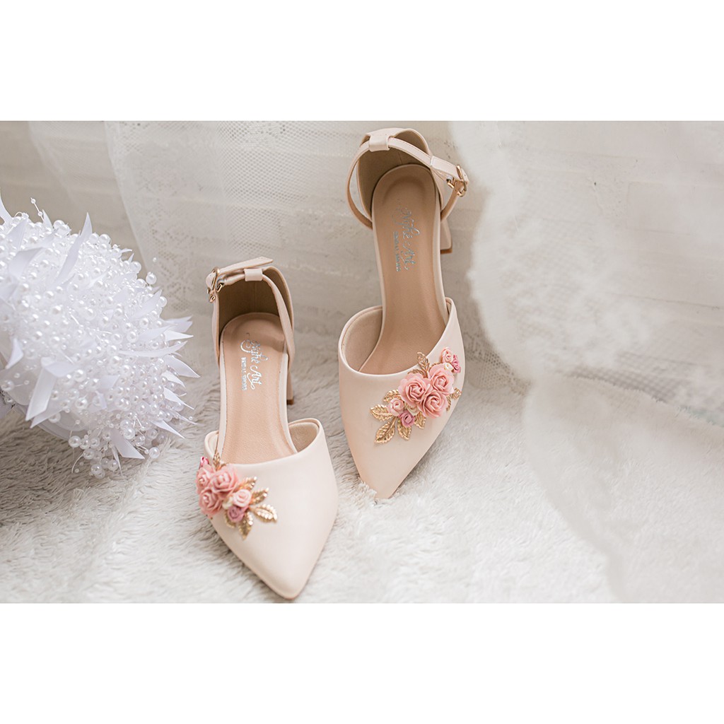 Giày cưới Nghé Art hồng cụm hoa hồng nude 272