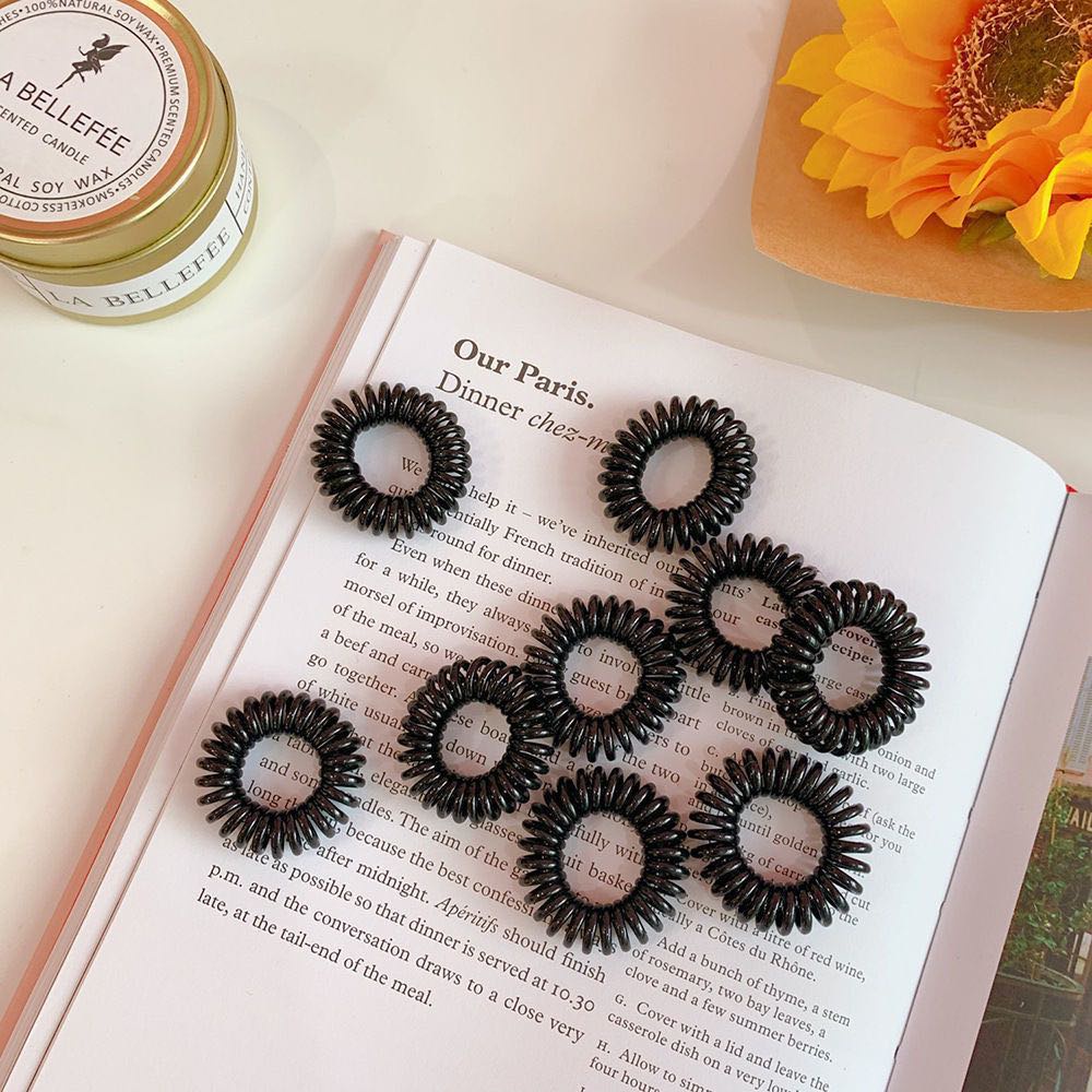 Cột tóc phong cách đơn giản