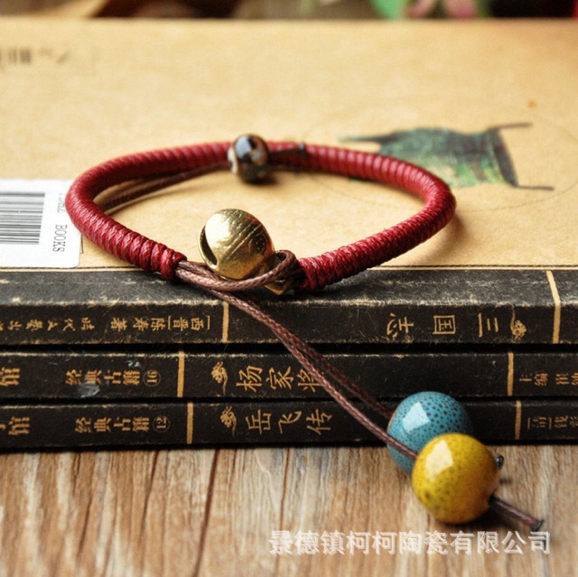 Vòng tay gốm cổ điển