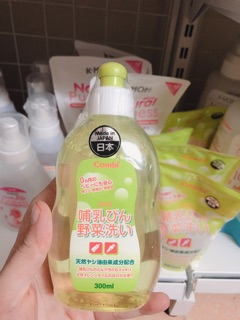 Combo Nước rửa bình sữa và rau quả Combi 300ml + 250ml