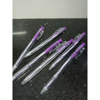 01 cây bút bi 0.7mm ruột tím