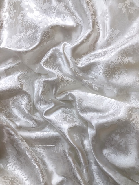 Vải Gâm Lụa Hoa Văn