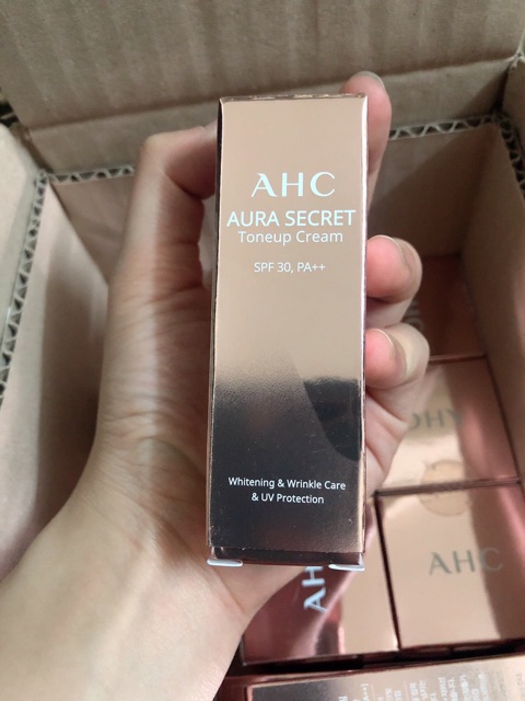 Kem dưỡng trắng hồng nâng tông da AHC Aura Secret Tone Up Cream