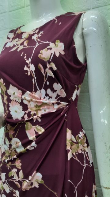 Đầm hoa thun đắp chéo ở tà không tay xuất khẩu dư xịn | BigBuy360 - bigbuy360.vn