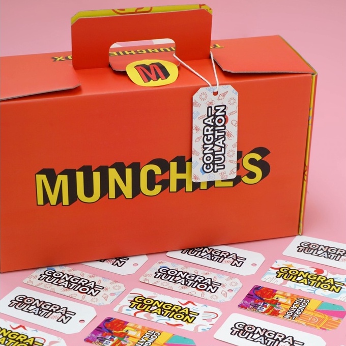 Hộp quà MUNCHIES bánh kẹo Nhật Bản - Quà chúc mừng, sinh nhật, thăng chức, kỷ niệm, lễ hội