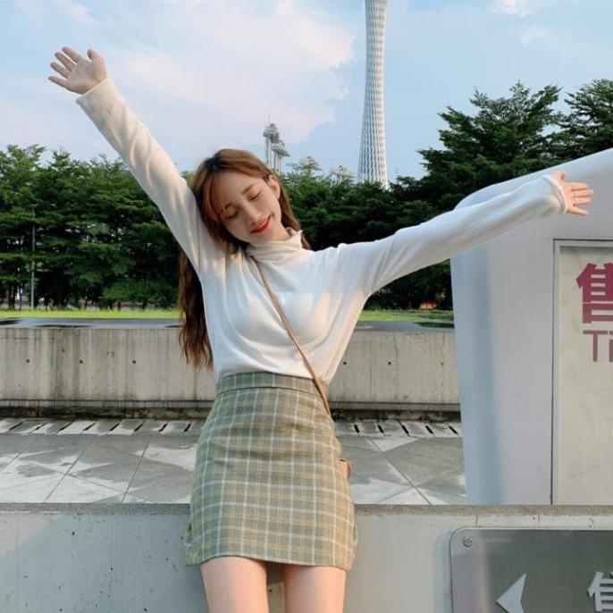 Yena Chân váy ngắn lưng cao họa tiết kẻ sọc theo phong cách retro | BigBuy360 - bigbuy360.vn