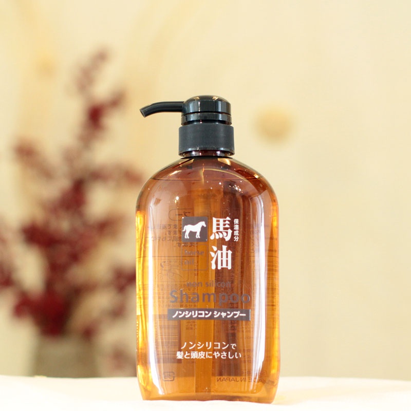 Dầu Gội Chiết Xuất Từ Dầu Ngựa Cosme Station Horse Oil Non Silicon Shampoo 600ml